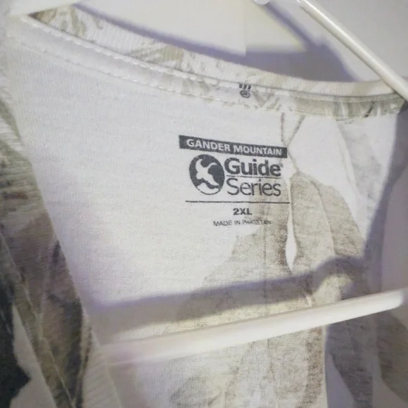 Gander Mountain Like New White Camouflage Long Sleeved Tee XXL MossyOak RealTree - Picture 3 of 5